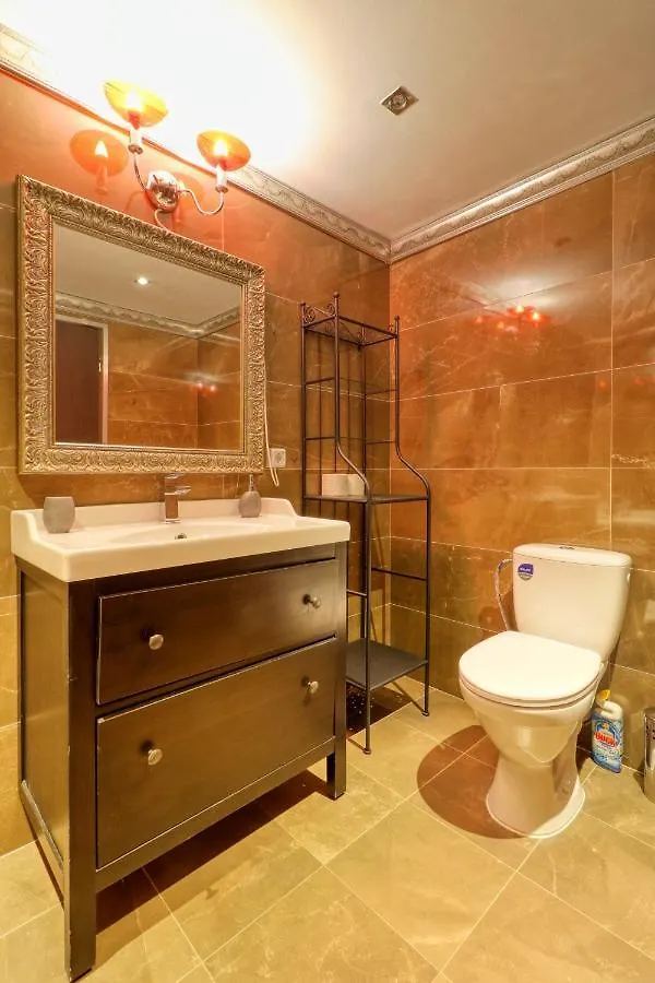 3 Bedroom Apartment In Herastrau Area Bukurešť