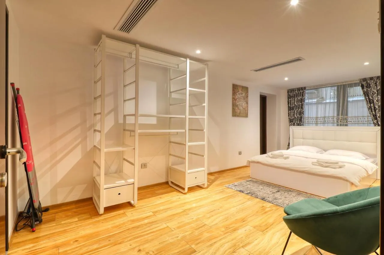 3 Bedroom Apartment In Herastrau Area Bukurešť