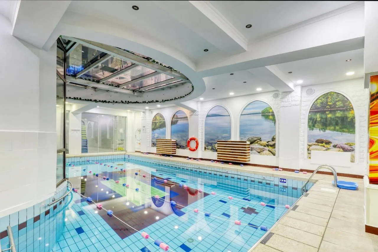 3 Bedroom Apartment In Herastrau Area Bukurešť 0*,