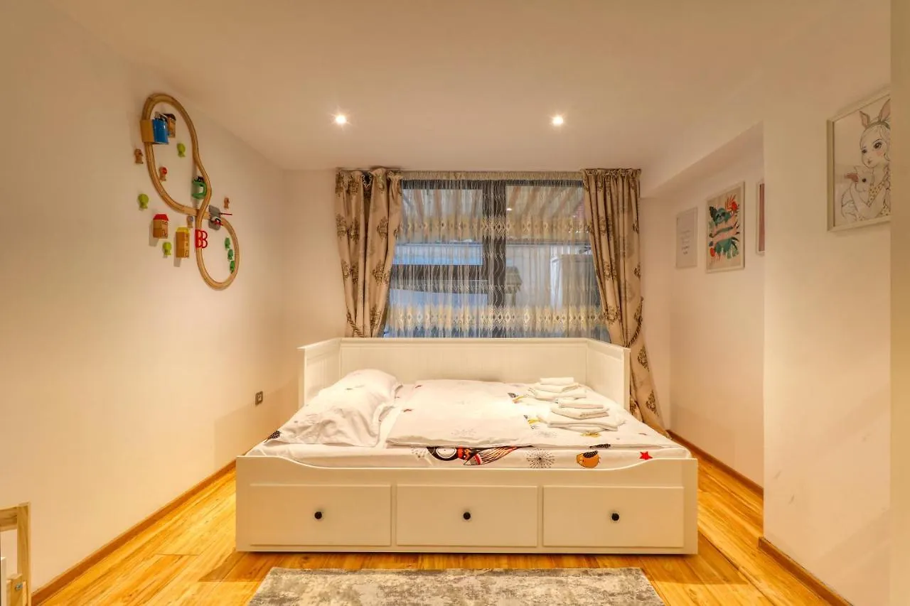 3 Bedroom Apartment In Herastrau Area Bucharest Romania