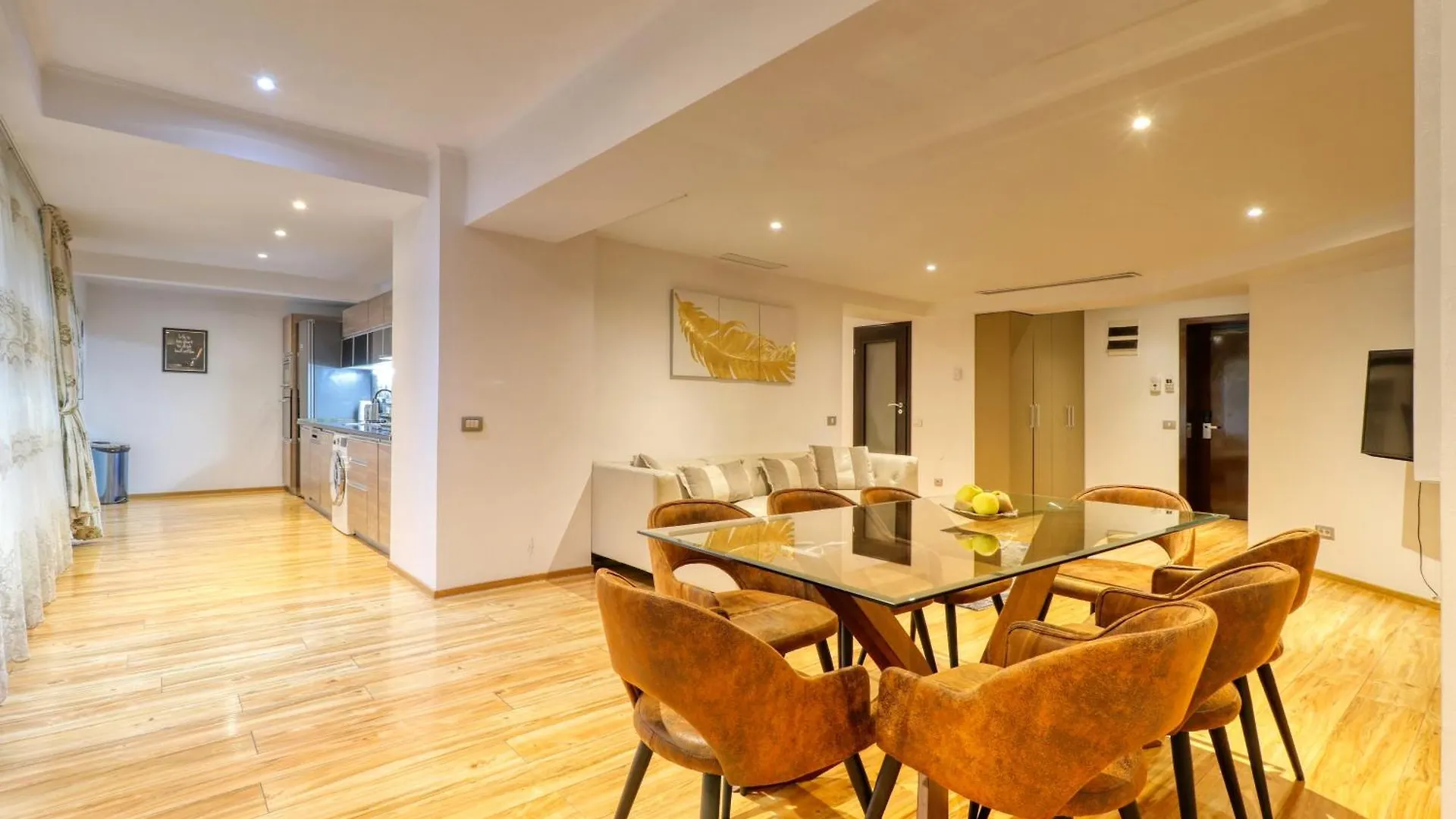 3 Bedroom Apartment In Herastrau Area Bucharest