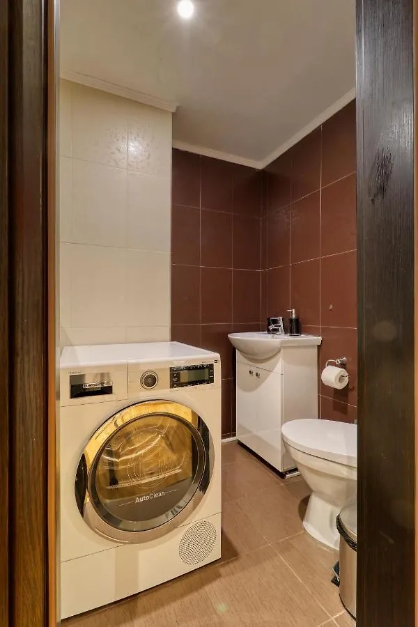 3 Bedroom Apartment In Herastrau Area Bucharest